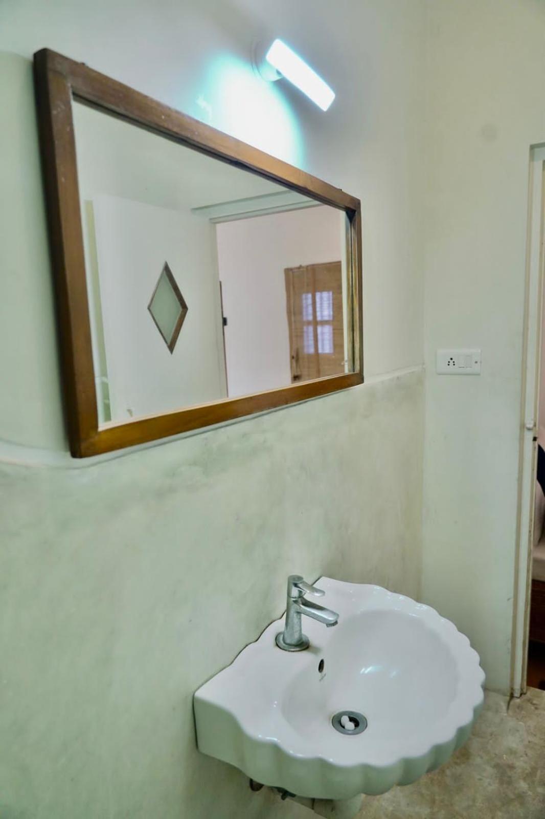 French Rivera Heritage Boutique Villa ปอนดิเชอรี ภายนอก รูปภาพ